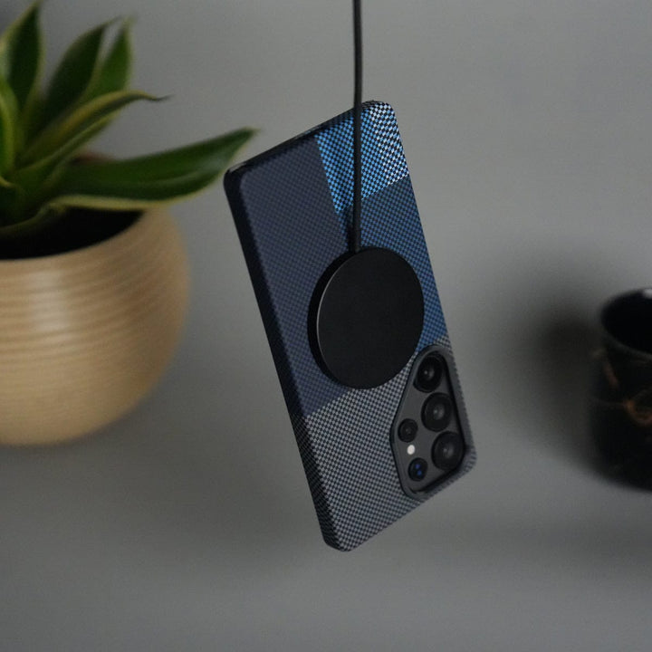 FRATO iPhone 17 Series iPhone 17 Series Carbon Fiber Texture Aramid Design Hard Pc MagSafe Cover | BlueMix Design