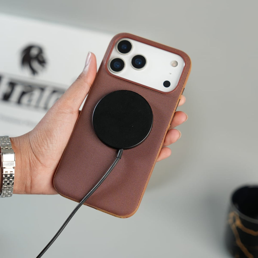 FRATO iPhone 17 Series iPhone 17 Series Dotted Premium Case With Magsafe Compatibility