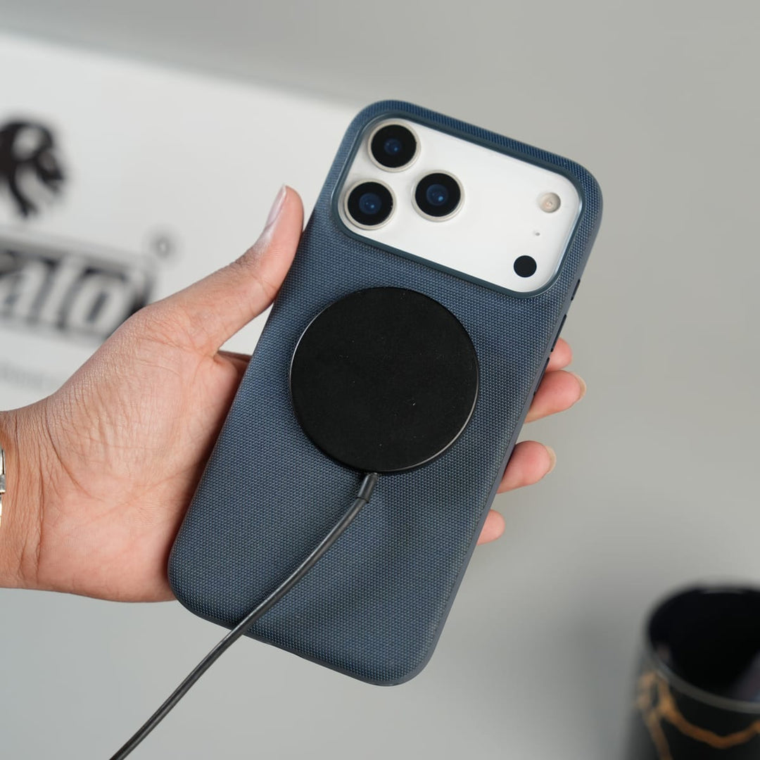FRATO iPhone 17 Series iPhone 17 Series Dotted Premium Case With Magsafe Compatibility