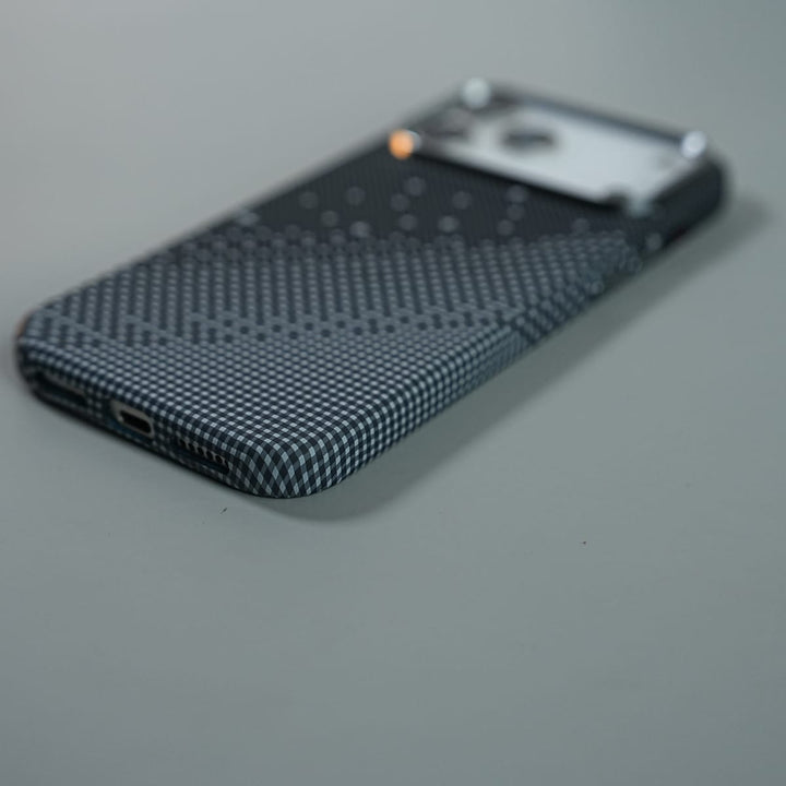 FRATO iPhone 17 Series iPhone 17 Series Premium Pixel Gradient MagSafe Case with Metal Camera Frame