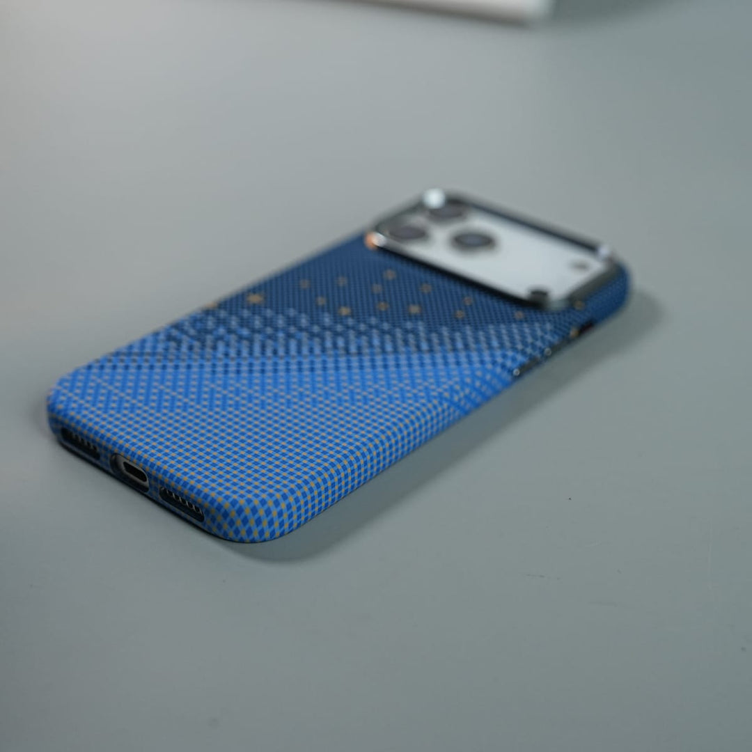 FRATO iPhone 17 Series iPhone 17 Series Premium Pixel Gradient MagSafe Case with Metal Camera Frame