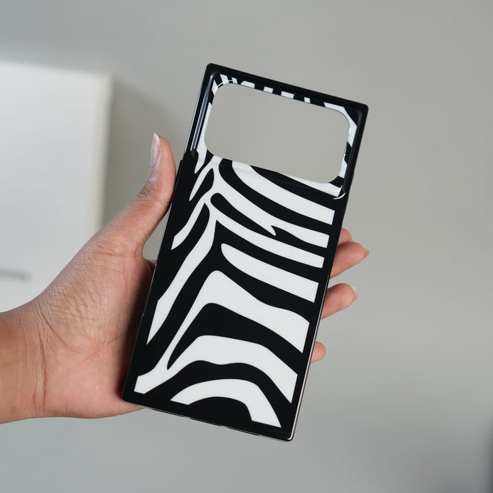 FRATO iPhone 17 Series iPhone 17 Series Premium Zebra Print Glossy Silicone Cover