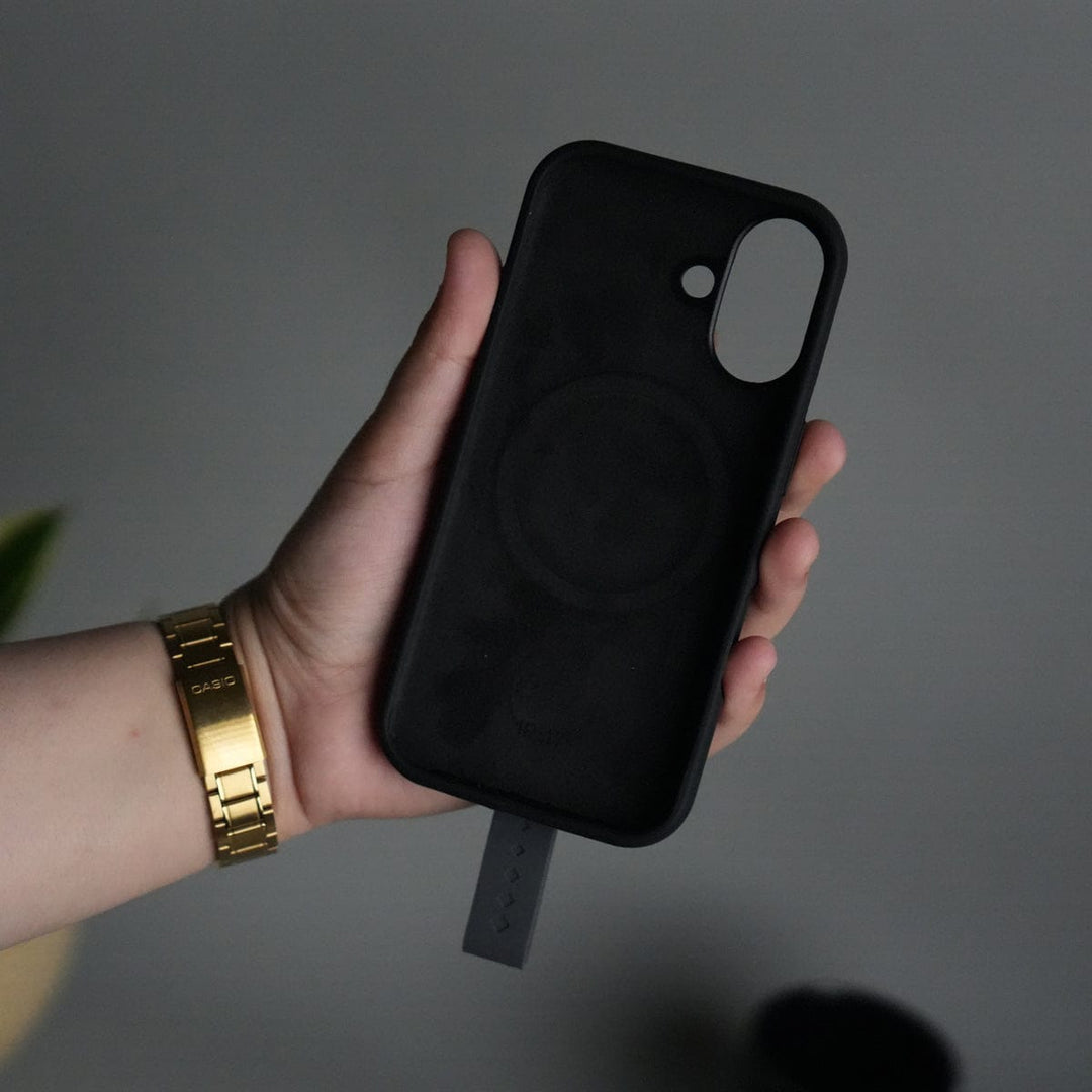 FRATO iPhone 17 Series iPhone 17 Silicone Case | Magnetic Ring | Silicone Rotating Grip Strap Cover