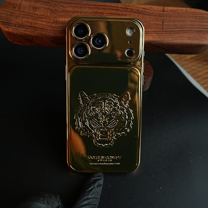 FRATO iPhone 17 Series Premium Gold Shine Tiger Face for iPhone 17 Series | Protective Case