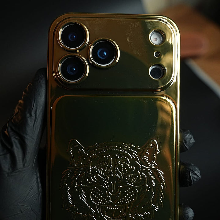 FRATO iPhone 17 Series Premium Gold Shine Tiger Face for iPhone 17 Series | Protective Case