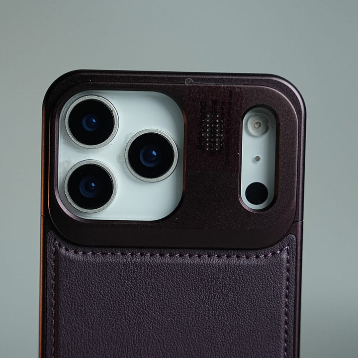 FRATO iPhone 18 Series iPhone 18 Series Premium Metallic AeroFLex Leather MagSafe Case