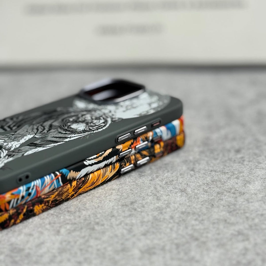 FRATO luxury Case iPhone Series Carbon Fiber Texture Tiger Lion Design Hard Pc MagSafe Case Cover