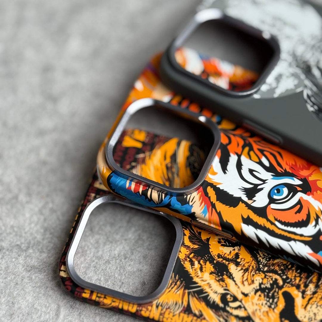 FRATO luxury Case iPhone Series Carbon Fiber Texture Tiger Lion Design Hard Pc MagSafe Case Cover