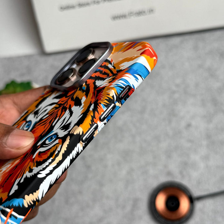 FRATO luxury Case iPhone Series Carbon Fiber Texture Tiger Lion Design Hard Pc MagSafe Case Cover