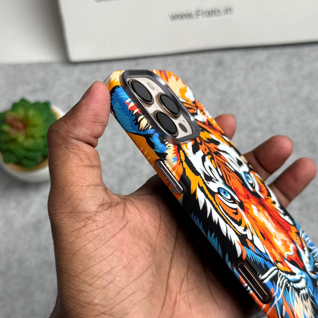 FRATO luxury Case iPhone Series Carbon Fiber Texture Tiger Lion Design Hard Pc MagSafe Case Cover