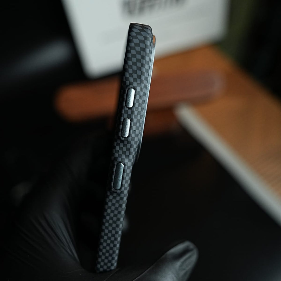 FRATO Samsung Case Carbon Fiber Texture Slim Case for Galaxy S Series | MagSafe Case