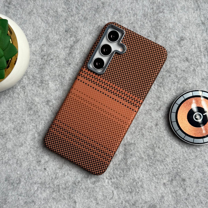 FRATO Samsung S24 Orange Line Samsung Galaxy S24 Carbon Fiber Texture Aramid Design Hard Pc MagSafe Case Cover