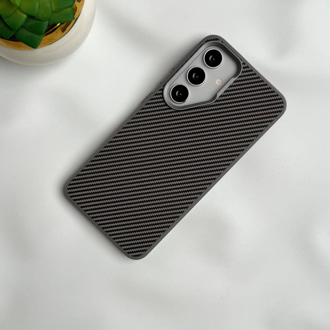 FRATO Samsung S25 Titanium Gray Samsung Galaxy S25 Carbon Fiber Design Metal camera Bump Case