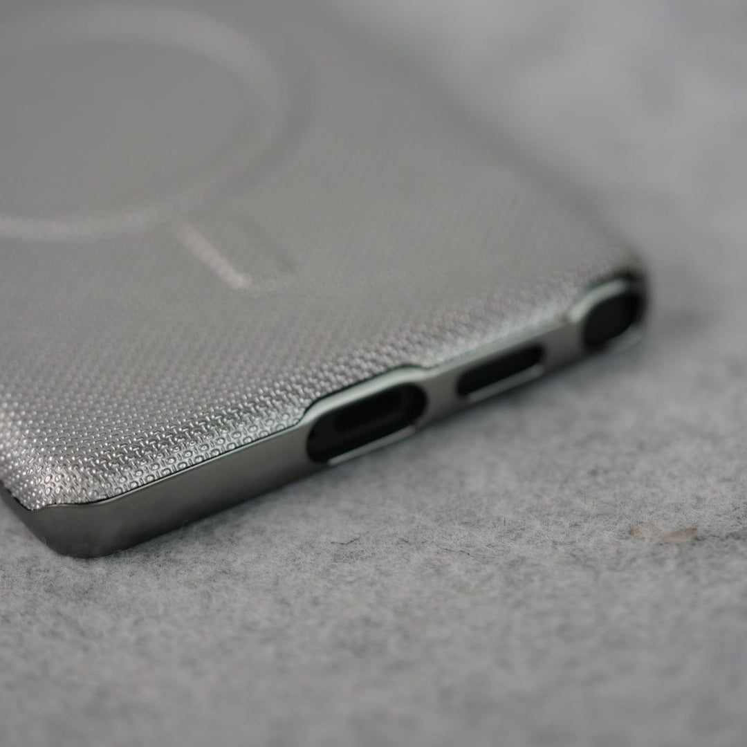 FRATO Samsung S25U Samsung Galaxy Ultra Series Shiny Dotted MagSafe Cover With Metal Camera Bump