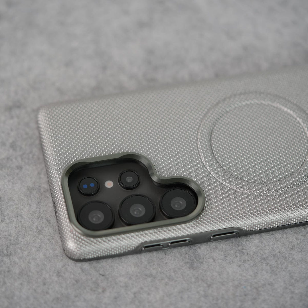 FRATO Samsung S25U Samsung Galaxy Ultra Series Shiny Dotted MagSafe Cover With Metal Camera Bump