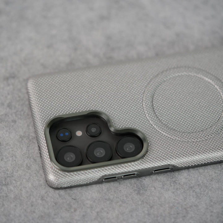 FRATO Samsung S25U Samsung Galaxy Ultra Series Shiny Dotted MagSafe Cover With Metal Camera Bump