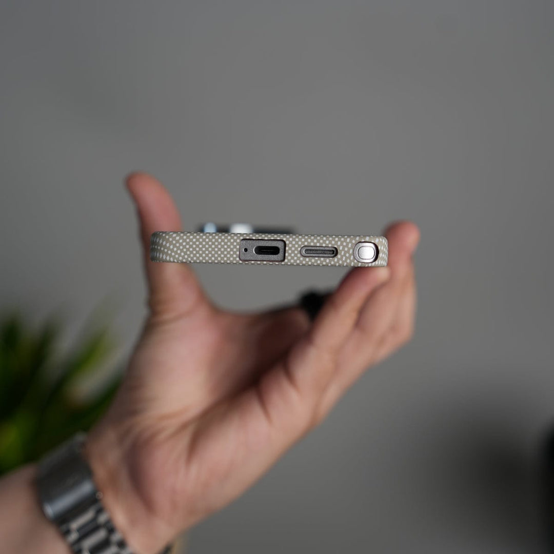 FRATO Samsung S26 Ultra Galaxy S26 Ultra Carbon Fiber Texture Design Hard Pc MagSafe Case Cover GrayDots Design