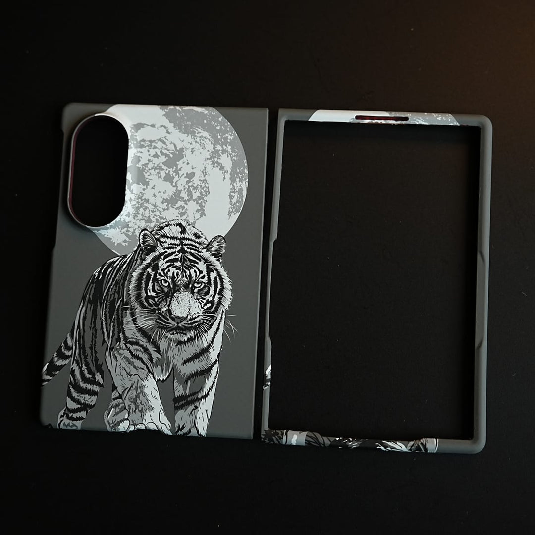 FRATO Z Fold 8 Series Gray Tiger Tiger Printed Hard PC Cover for Samsung Galaxy Z Fold 8 with MagSafe | Shockproof Slim Protection