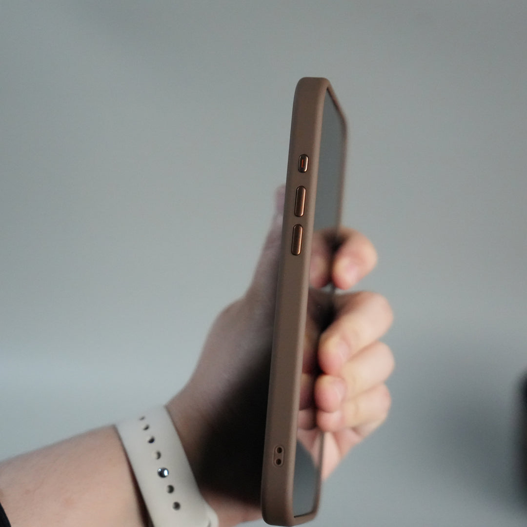 iPhone 16 Series Carbon Fiber Design MagSafe Cover