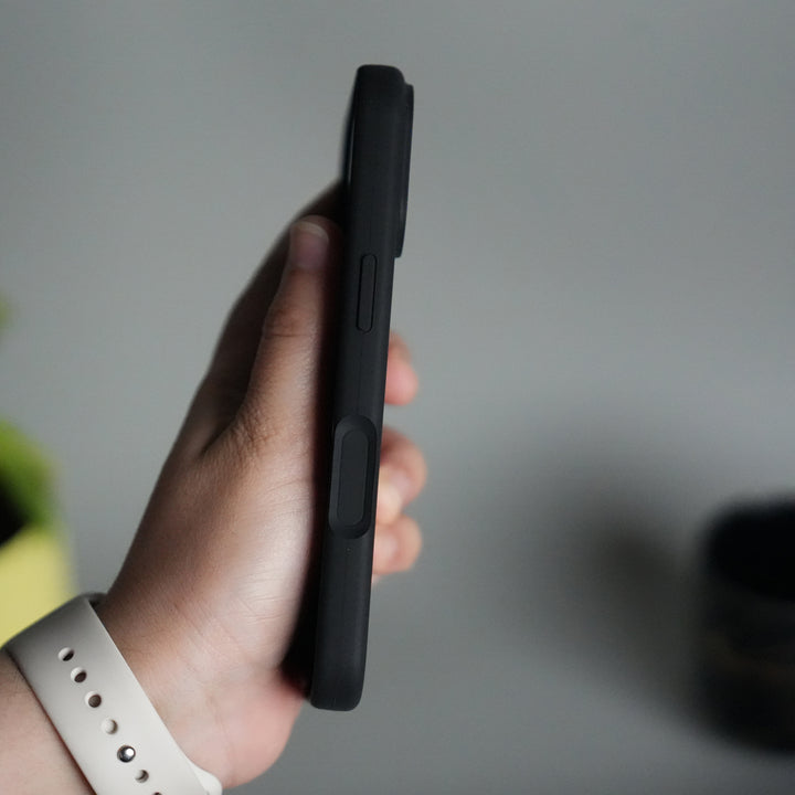 iPhone 17 FR V8 Series Design Silicone Protective Case Cover