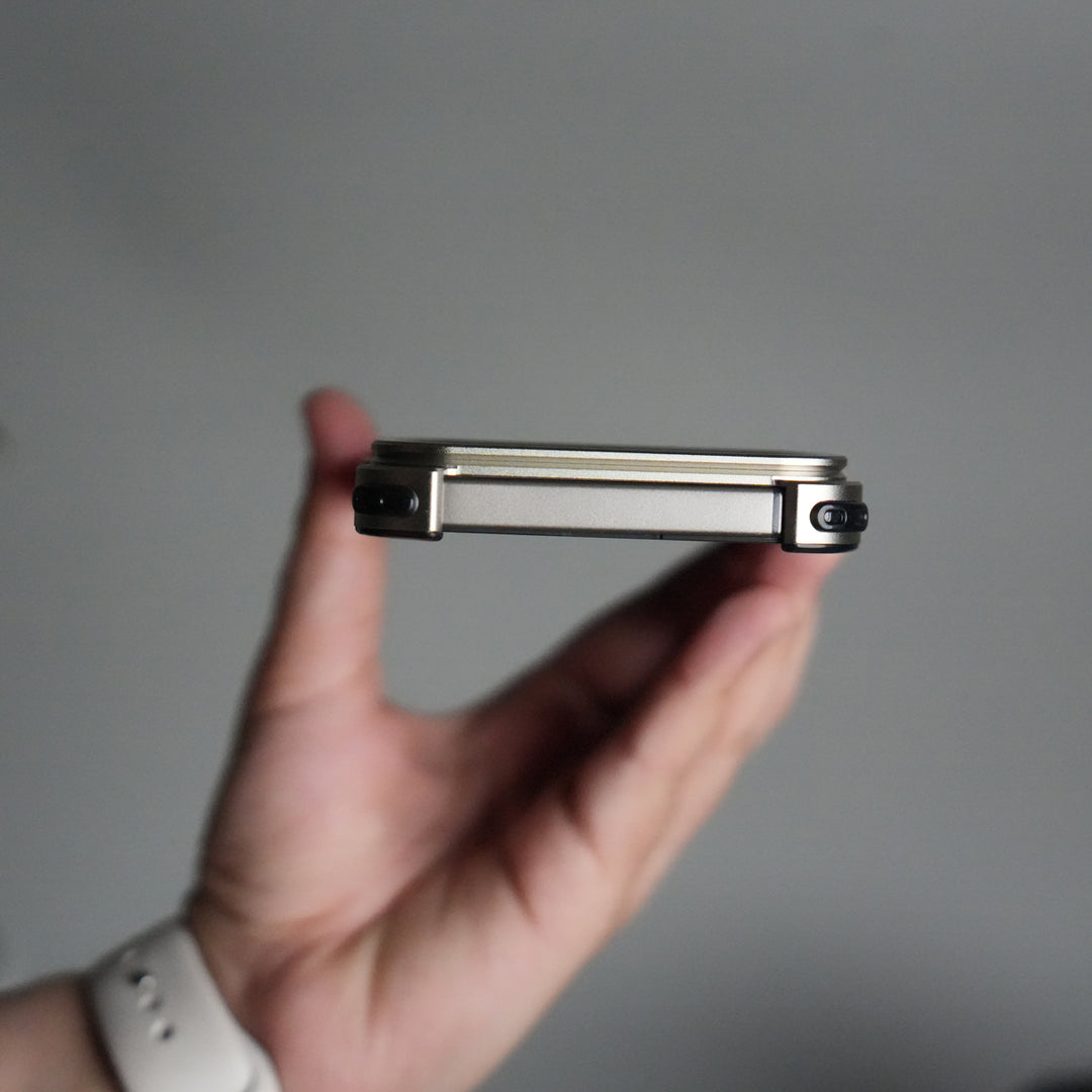 iPhone 17 Pro 9-Shaped Frameless Metal Bumper Case with Hidden Lens Stand | Shockproof Aviation-Grade Alloy Frame