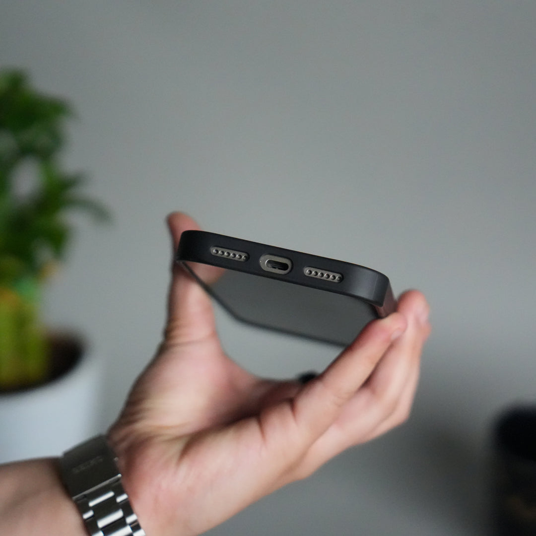 iPhone 17 Pro BMW & M Performance Logo With Honeycomb Design Case Cover(Black)