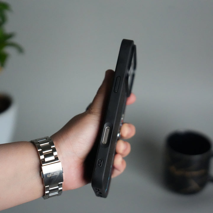 iPhone 17 Pro BMW & M Performance Logo With Honeycomb Design Case Cover(Black)