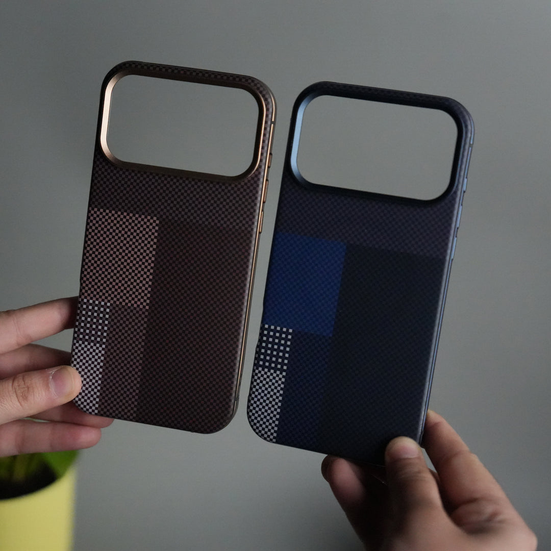 iPhone 17 Pro Carbon Fiber Texture Design Side Bumper MagSafe Case Cover