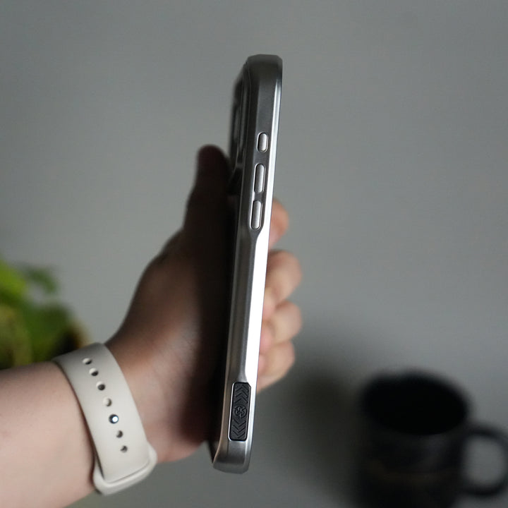 iPhone 17 Pro Electroplated Frame Transparent Magsafe Case