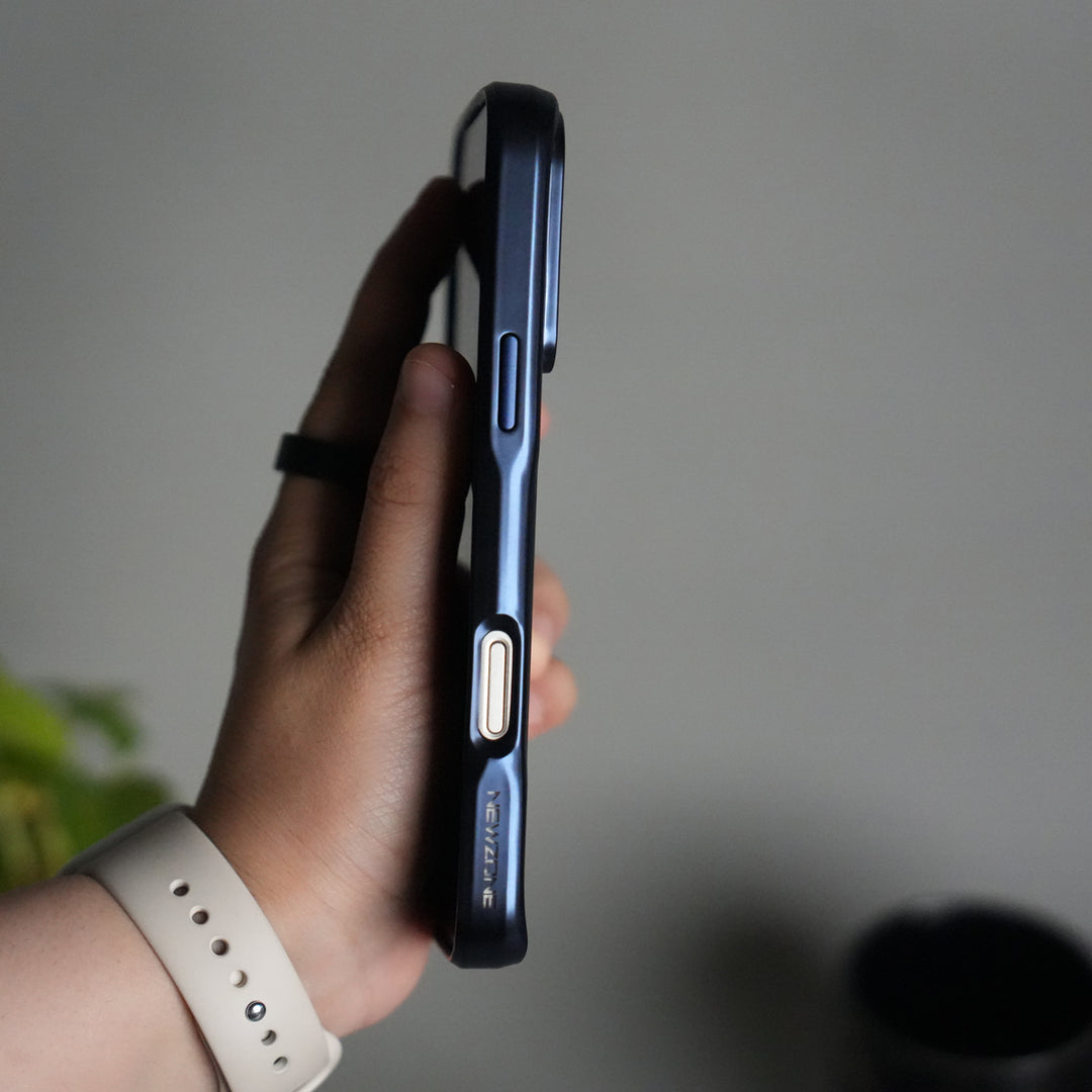 iPhone 17 Pro Electroplated Frame Transparent Magsafe Case