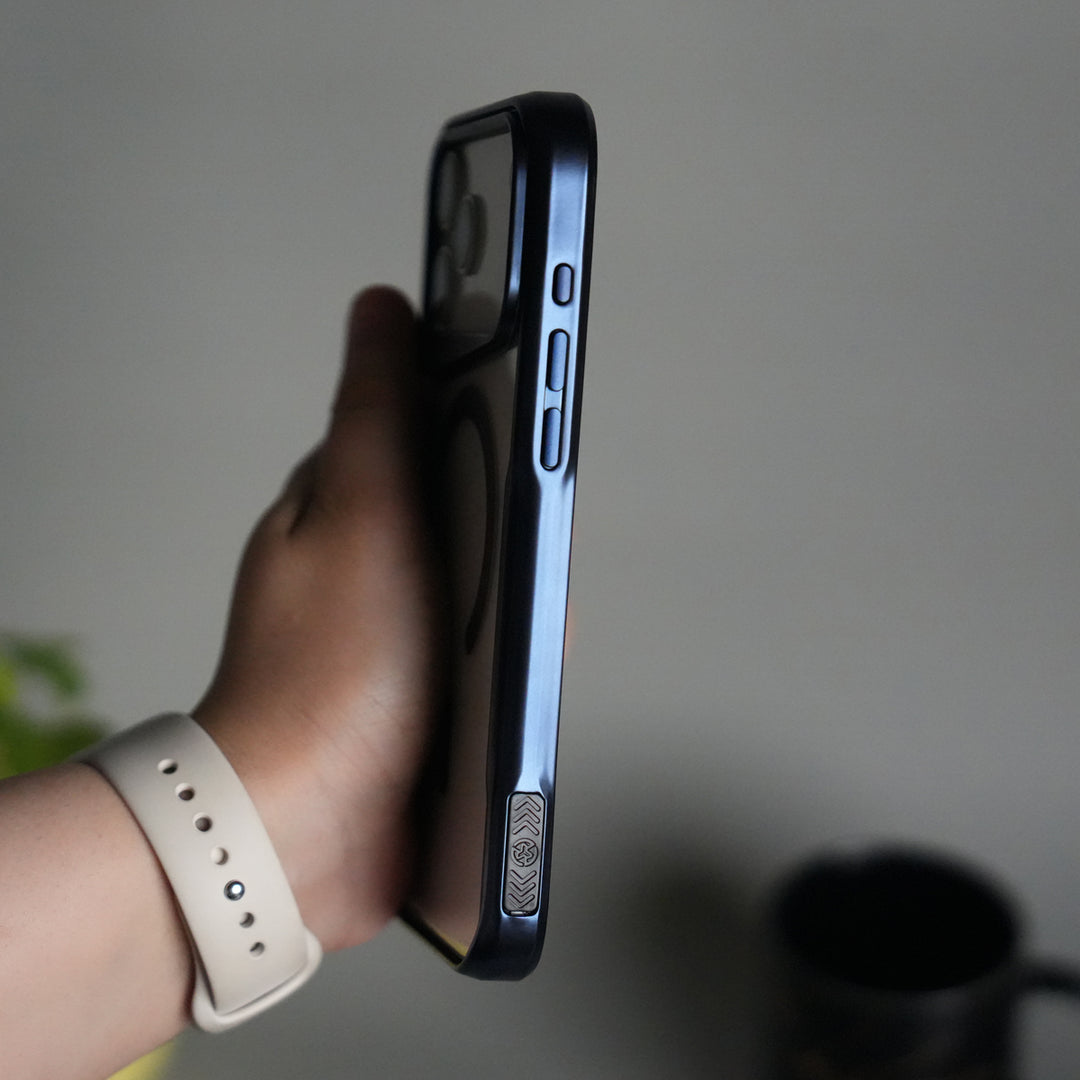 iPhone 17 Pro Electroplated Frame Transparent Magsafe Case