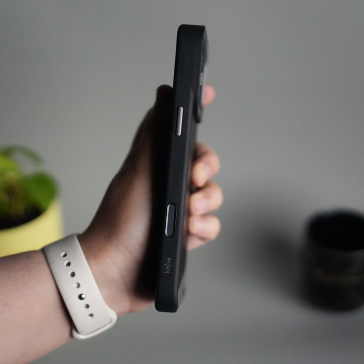 iPhone 17 Pro GeoMaze Pattern Leather Case | Premium Luxury Back Cover with Metal Camera Frame