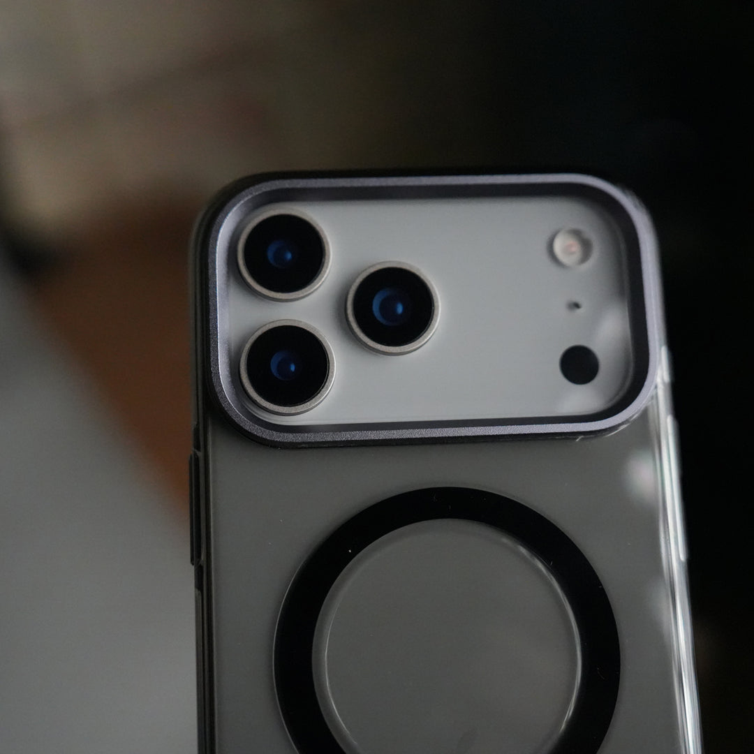 iPhone 17 Pro Hard Crystal Transparent MagSafe Case | Anti-Yellow Clear Back Cover with Metal Camera Bump