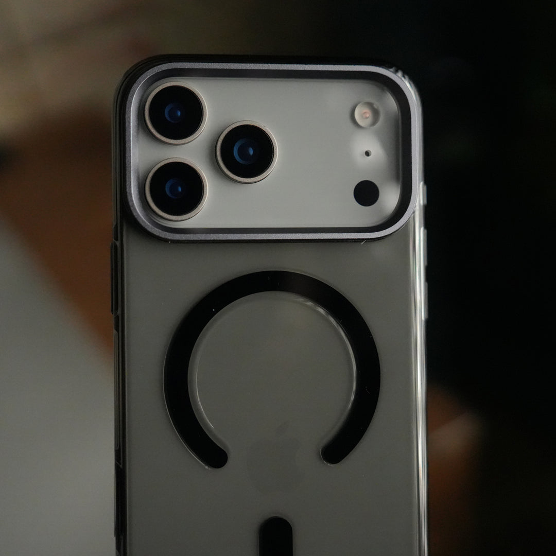 iPhone 17 Pro Hard Crystal Transparent MagSafe Case | Anti-Yellow Clear Back Cover with Metal Camera Bump