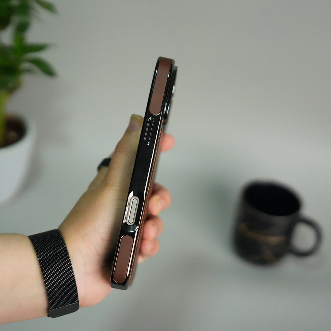 iPhone 17 Pro Leather Case