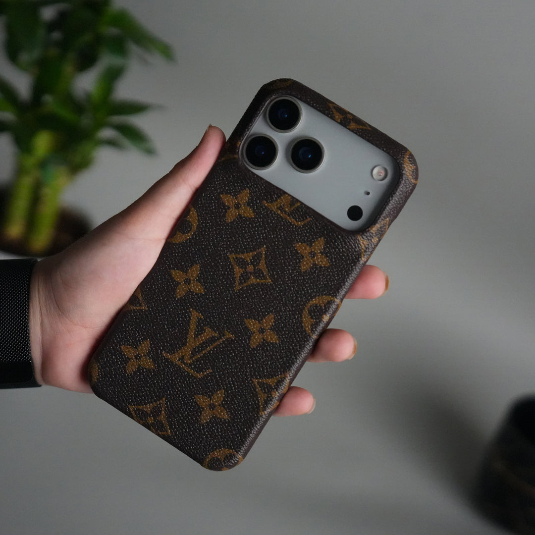 iPhone 17 Pro Luxury Brand Leather Case Cover (Dark Brown)