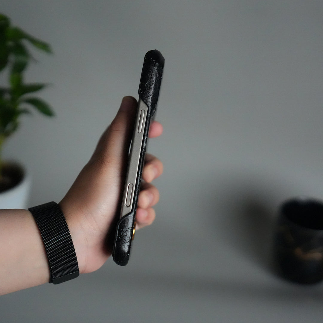 iPhone 17 Pro Luxury GG Fashion Leather Brand Case Cover