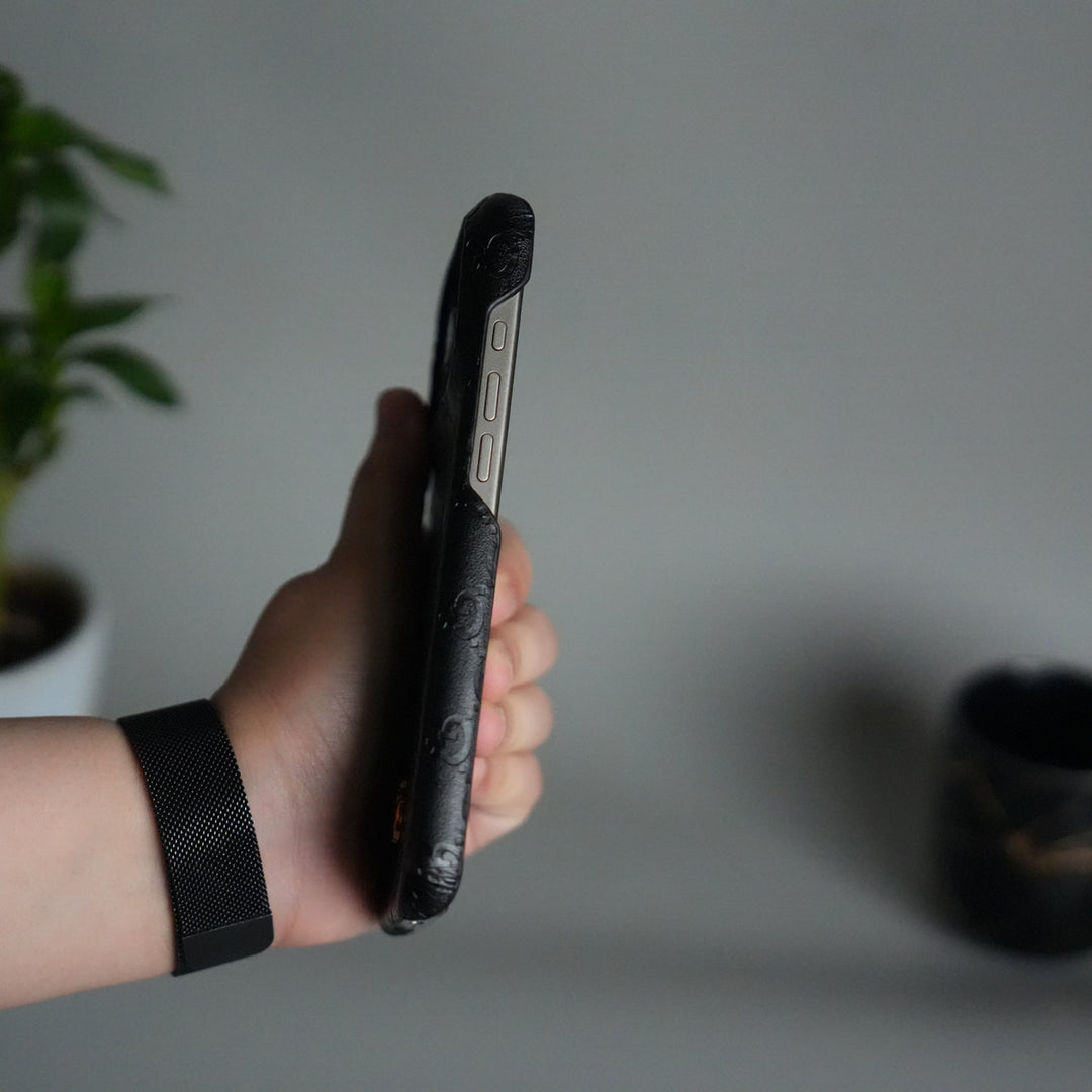 iPhone 17 Pro Luxury GG Fashion Leather Brand Case Cover