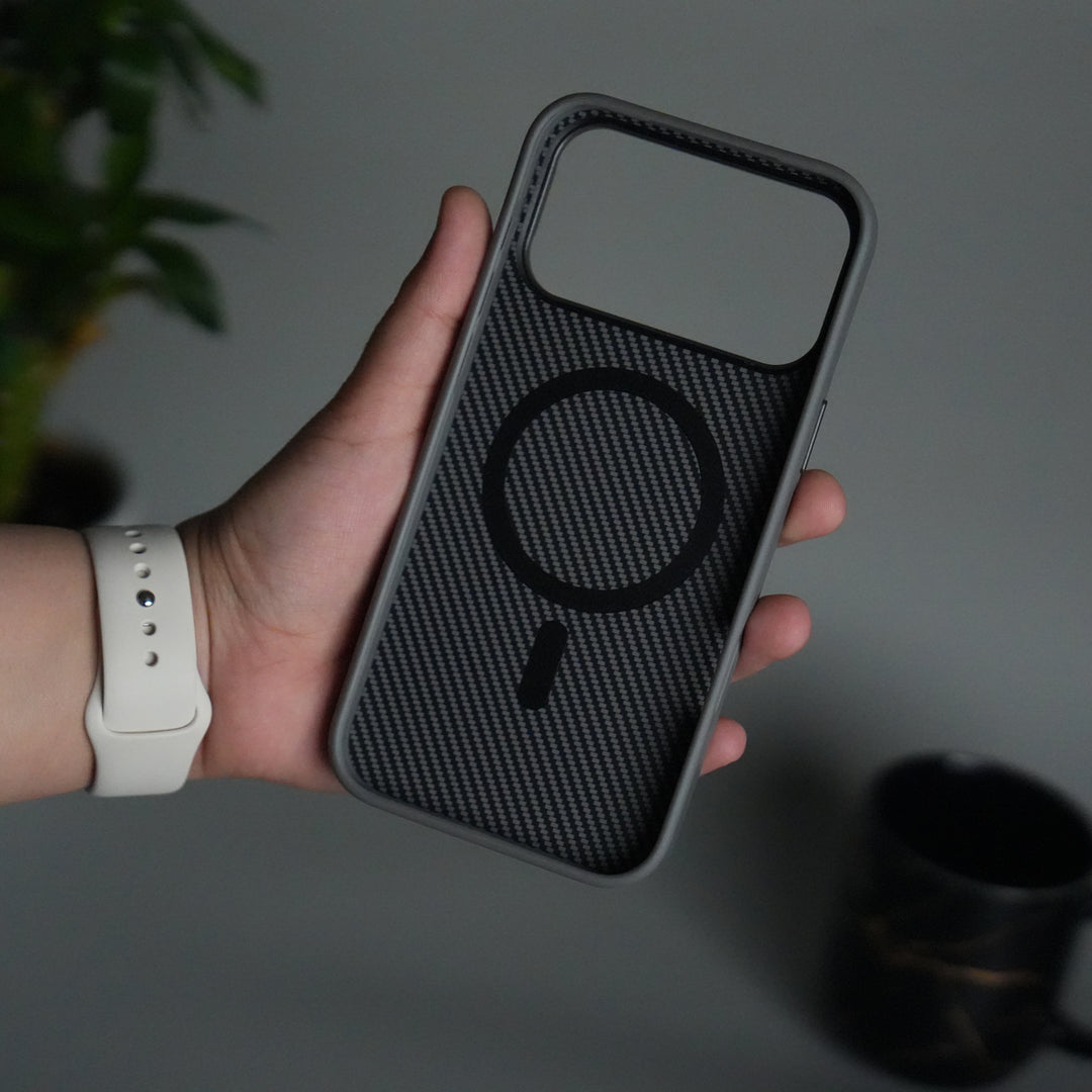 iPhone 17 Pro Metal Camera Ring Carbon Fiber Design MagSafe Cover