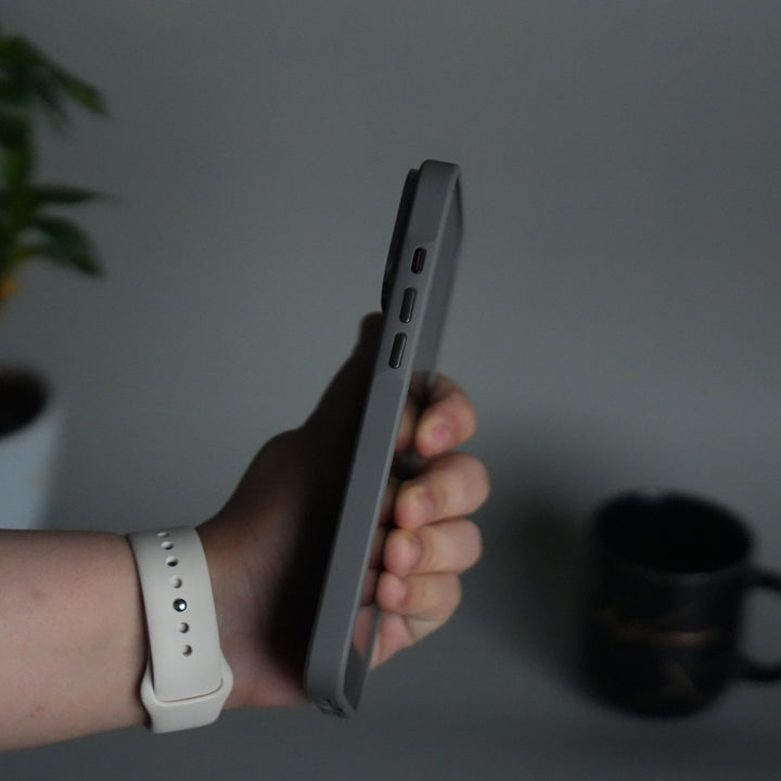 iPhone 17 Pro Metal Camera Ring Carbon Fiber Design MagSafe Cover