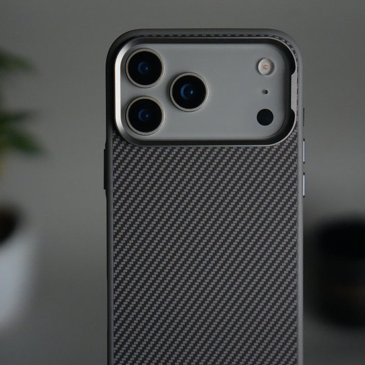 iPhone 17 Pro Metal Camera Ring Carbon Fiber Design MagSafe Cover