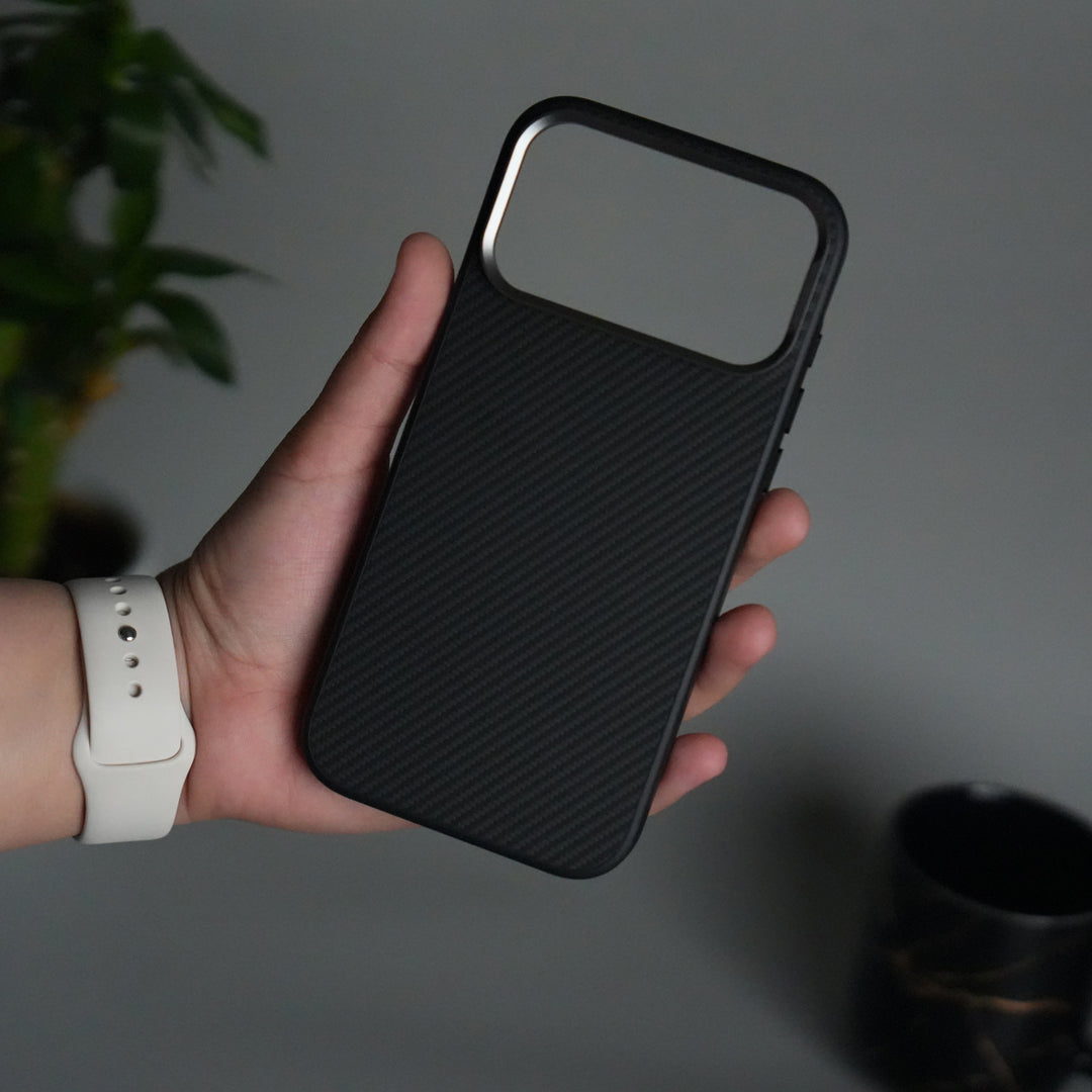 iPhone 17 Pro Metal Camera Ring Carbon Fiber Design MagSafe Cover