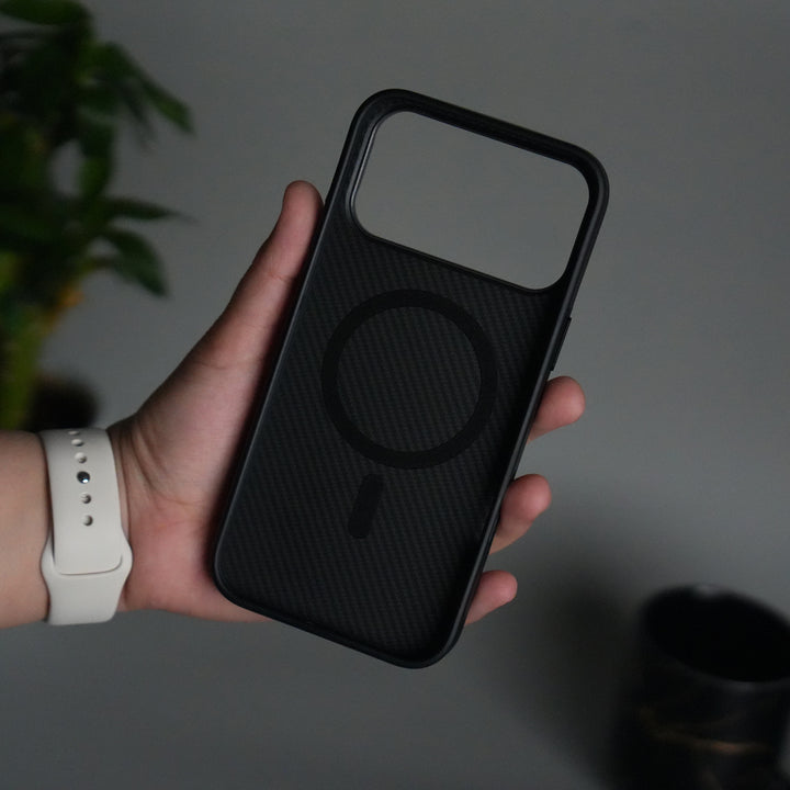 iPhone 17 Pro Metal Camera Ring Carbon Fiber Design MagSafe Cover