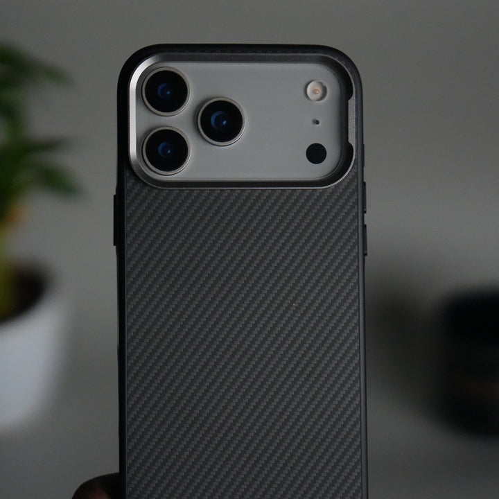 iPhone 17 Pro Metal Camera Ring Carbon Fiber Design MagSafe Cover