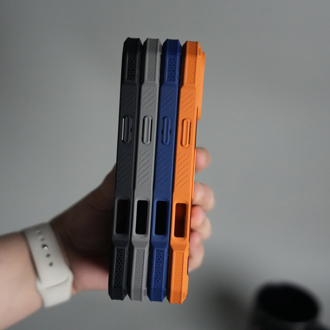 iPhone 17 Pro – Rugged Armor MagSafe Case with Metal Kickstand