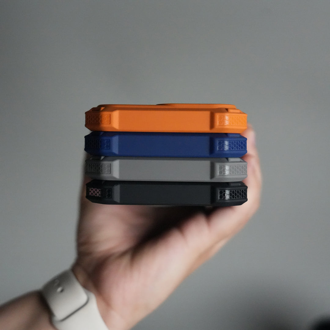 iPhone 17 Pro – Rugged Armor MagSafe Case with Metal Kickstand