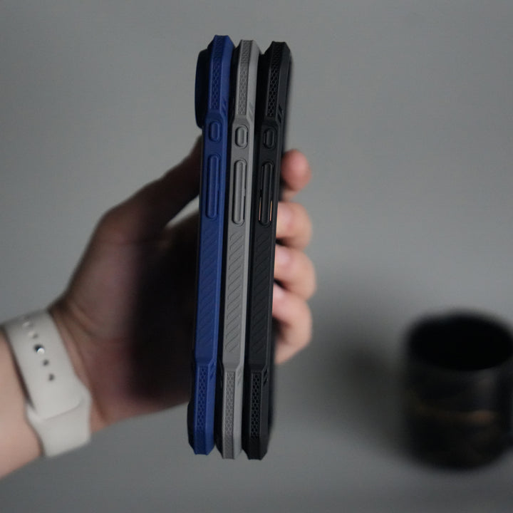 iPhone 17 – Rugged Armor MagSafe Case with Metal Kickstand