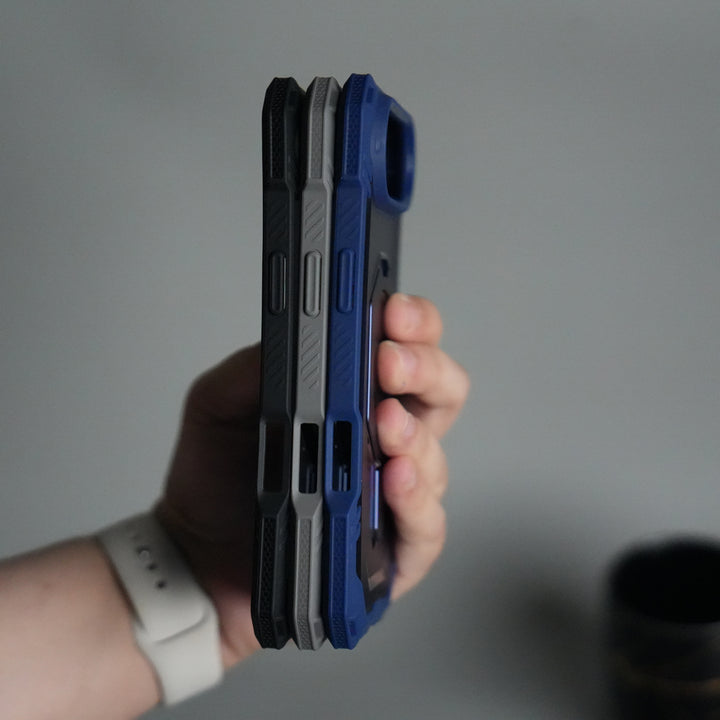 iPhone 17 – Rugged Armor MagSafe Case with Metal Kickstand