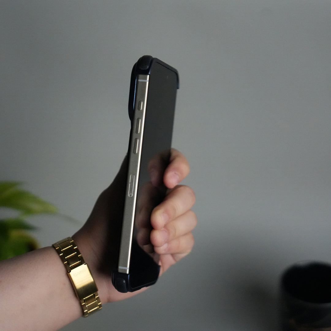 iPhone 17 Series Carbon Fiber Design Frameless Metal Kickstand Case | Blue frame