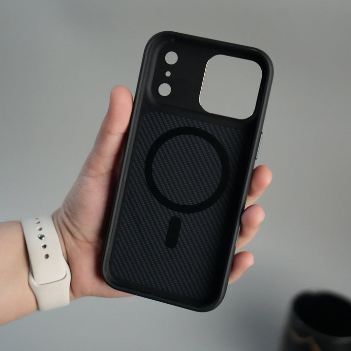 iPhone 17 Series Carbon Fiber Design MagSafe Cover